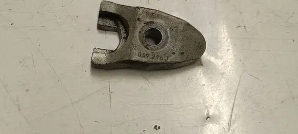 Porsche Cayenne (92A) Fuel Injector clamp holder 059216J