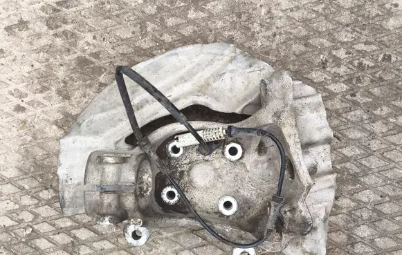 BMW 7 E65 E66 Front wheel hub spindle knuckle