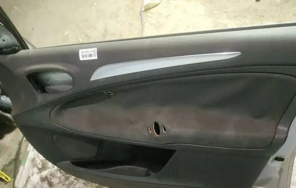 Front door card panel trim