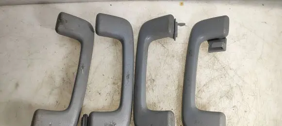 Mitsubishi Lancer VIII A set of handles for the ceiling 