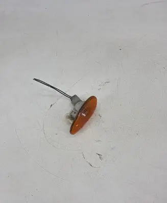 Mitsubishi Pajero Front fender indicator light