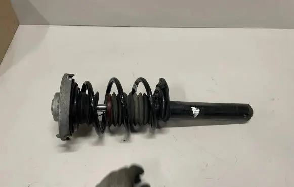 BMW X1 F48 F49 Front shock absorber with coil spring 687256002