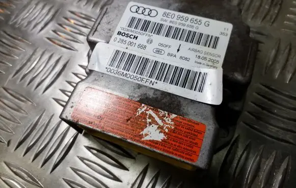 Audi A4 S4 B6 8E 8H Airbag control unit/module 8E0959655G