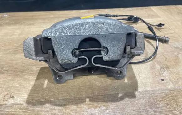Jaguar F-Pace Front brake caliper HK832B557AE