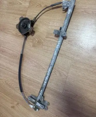 Nissan Vanette Front door manual window regulator 
