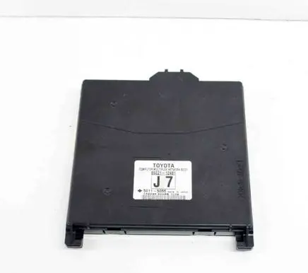 Toyota Auris 150 Central body control module 50115055 8922112481