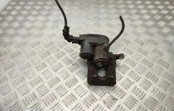 Hyundai i40 Rear brake caliper