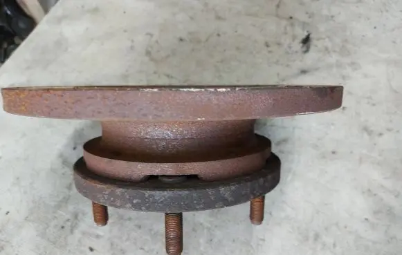 Ford Transit Custom Rear wheel hub spindle/knuckle 