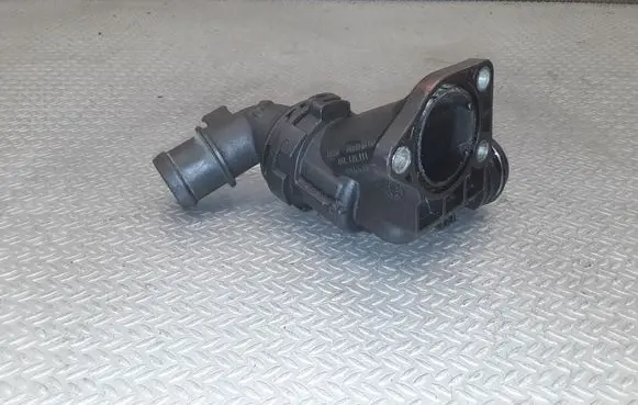 Volkswagen Transporter - Caravelle T6 Thermostat/thermostat housing 04L121111