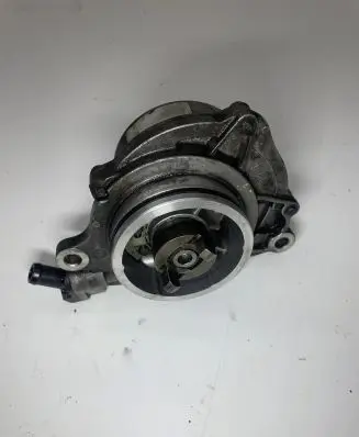 BMW 5 E39 Vacuum pump 11662249939 662249939