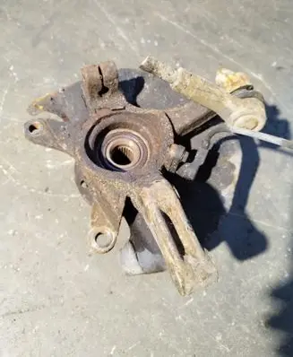 Suzuki Ignis Front wheel hub spindle knuckle