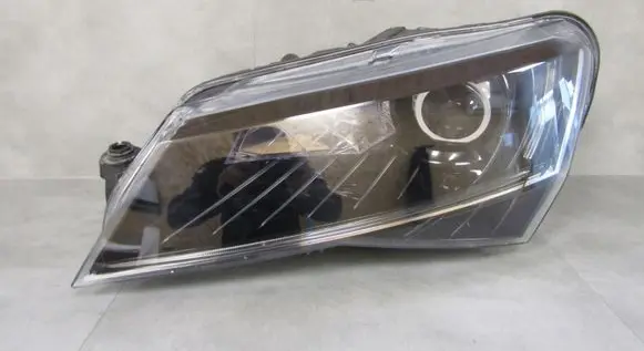 Skoda Superb B8 (3V) Headlight/headlamp 3V1941015A