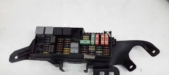 Mercedes-Benz GL X164 Fuse module A1645403372