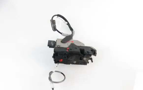 Citroen DS5 Rear door lock 9686919680