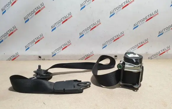 BMW 2 F46 Front seatbelt 7313304 72117313304