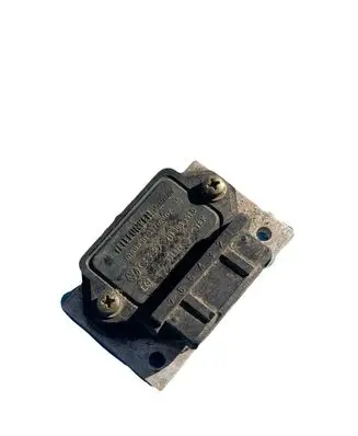 Volkswagen Golf II Ignition amplifier control unit 7654321