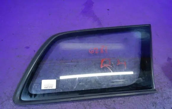 Toyota Corolla E110 Rear side window