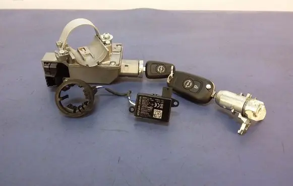 Opel Astra K Ignition lock 39153198