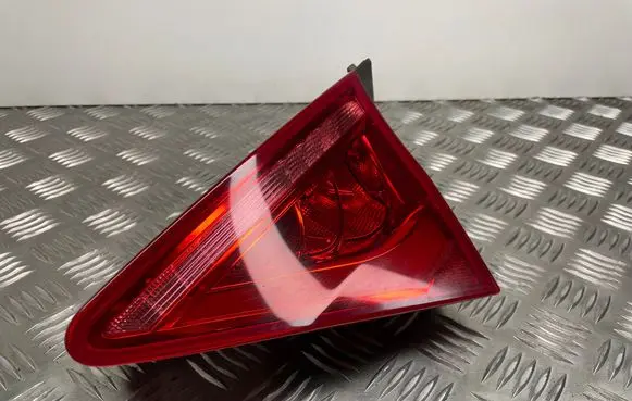 Audi A7 S7 4G Tailgate rear/tail lights 4G8945094