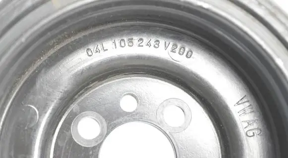 Volkswagen Golf VI Crankshaft pulley 04L105243