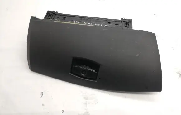 BMW 5 E60 E61 Glove box