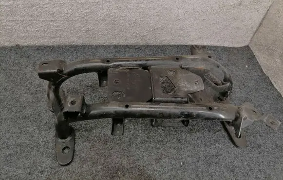 Land Rover Range Rover Sport L494 Gearbox mounting bracket PLA5060