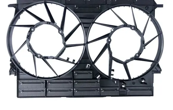 Volkswagen Touareg III Radiator cooling fan shroud 4M0121207 4M0121003B