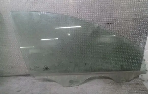 KIA Ceed Front door window glass four-door