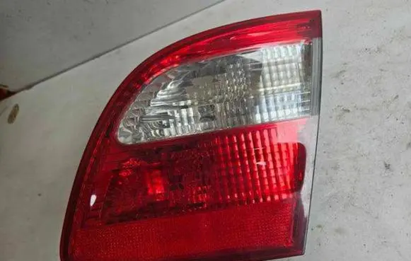 Mercedes-Benz E W211 Tailgate rear/tail lights A2118201464
