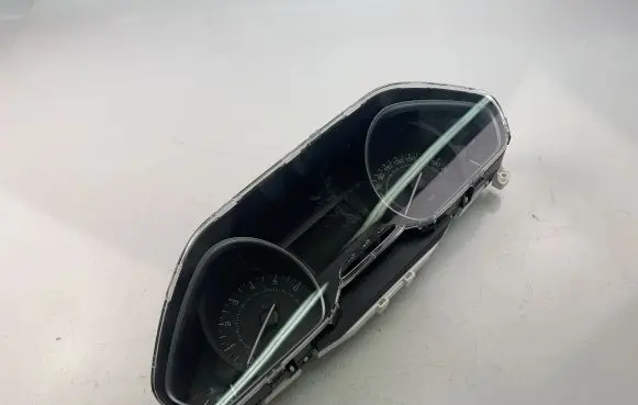 Peugeot 207 Speedometer (instrument cluster) 9813848780