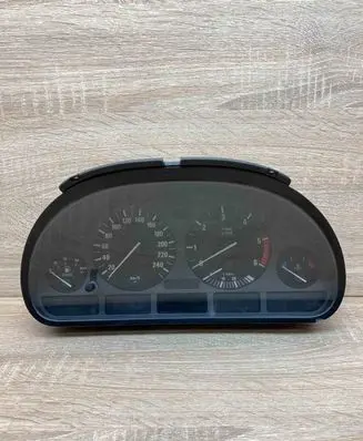 BMW 5 E39 Speedometer (instrument cluster) 8375898 110008735 044