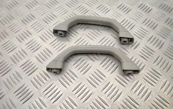 Volkswagen Crafter A set of handles for the ceiling 