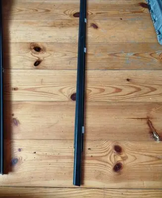 Nissan Qashqai+2 Rear door glass trim molding 