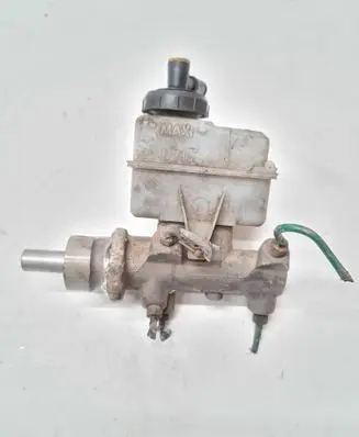 Master brake cylinder
