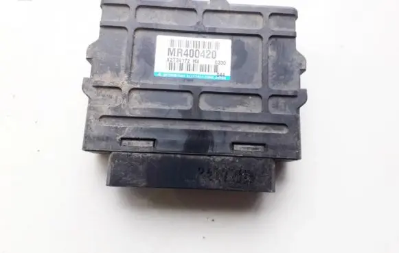 Mitsubishi Pajero ABS control unit/module mr400420 x2t34172