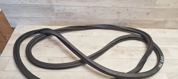 Audi Q5 SQ5 8R Front door rubber seal 8R0831721D