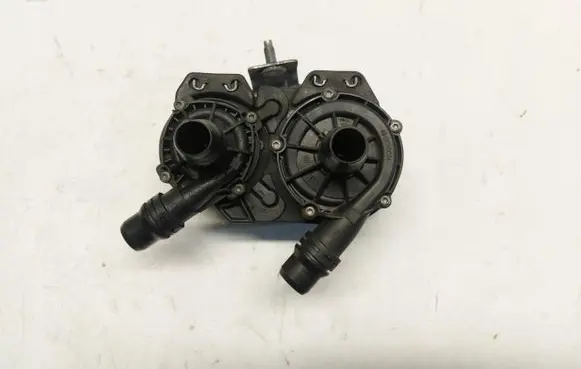 Peugeot 408 I Water pump 9818813480