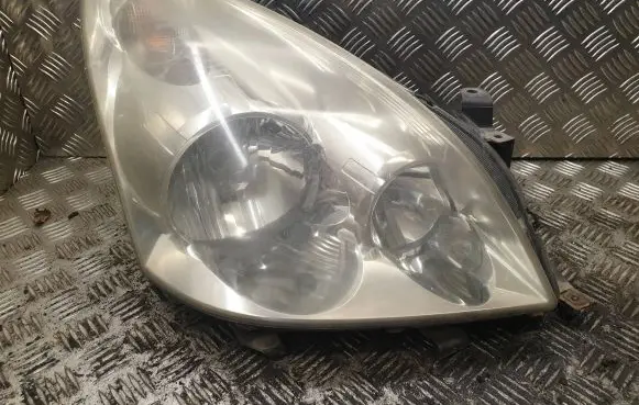 Toyota Corolla Verso AR10 Headlight/headlamp HB412V51W 3124