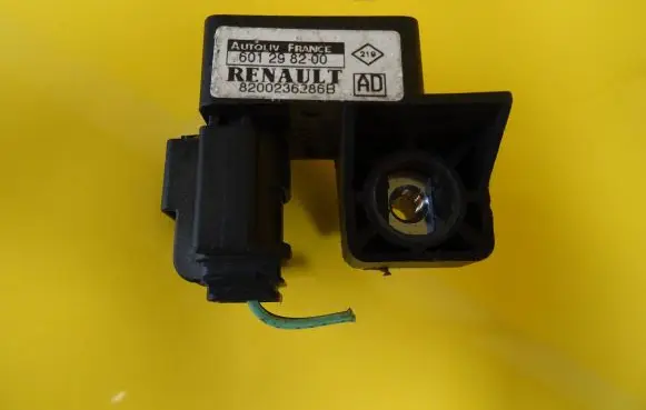 Renault Scenic II - Grand scenic II Airbag deployment crash/impact sensor 8200236286B