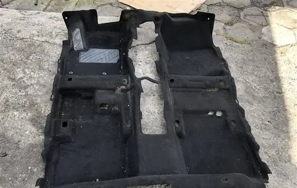 Nissan Qashqai J12 Interior carpet 