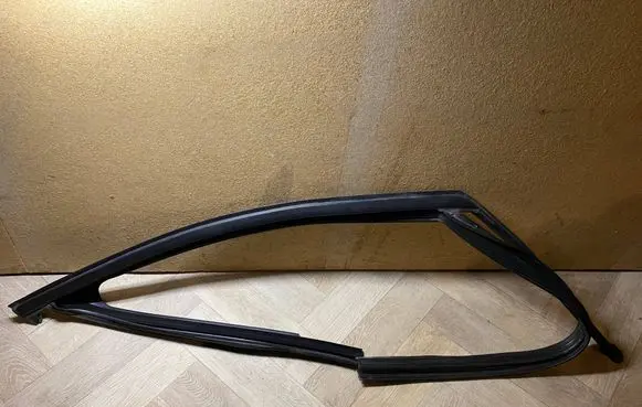 BMW 2 F45 Rubber seal front door (on door) 7326148 51767326148 8498410