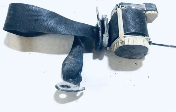 Opel Astra G Rear seatbelt 90560641