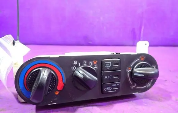 Nissan Almera Tino Climate control unit 