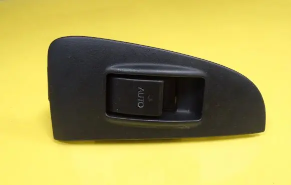 Toyota Avensis T250 Electric window control switch 7427105020