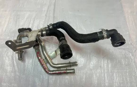 Maserati Ghibli Engine coolant pipe/hose 21036724