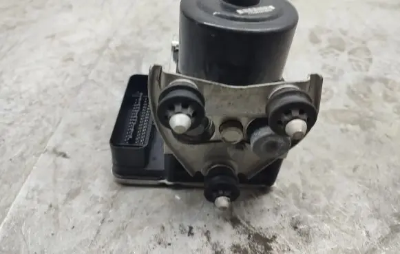 Porsche Cayenne (92A) ABS Pump 7P0907379P 7P0614517P