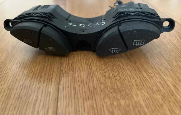 Ford Focus Windscreen/window heater switch 98AG19A945CH