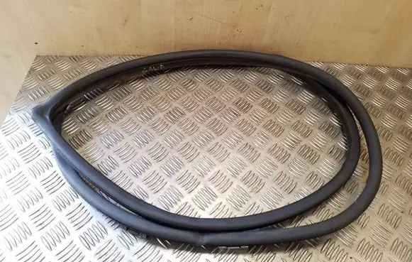 Toyota Corolla E120 E130 Rear door rubber seal (on body) 