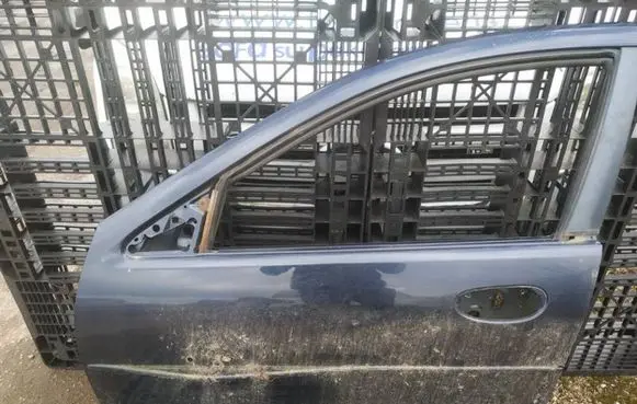 Chrysler Sebring (ST-22 - JR) Front door melynos