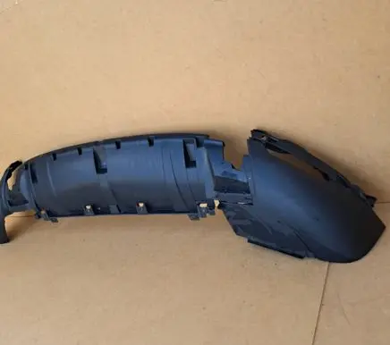 Land Rover Discovery 5 Front bumper lip LK7217F775AA